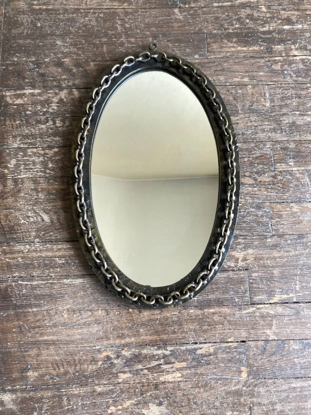Miroir chaine brutaliste en fer battu 1960 h55cm