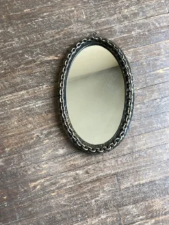 Miroir chaine brutaliste en fer battu 1960 h55cm