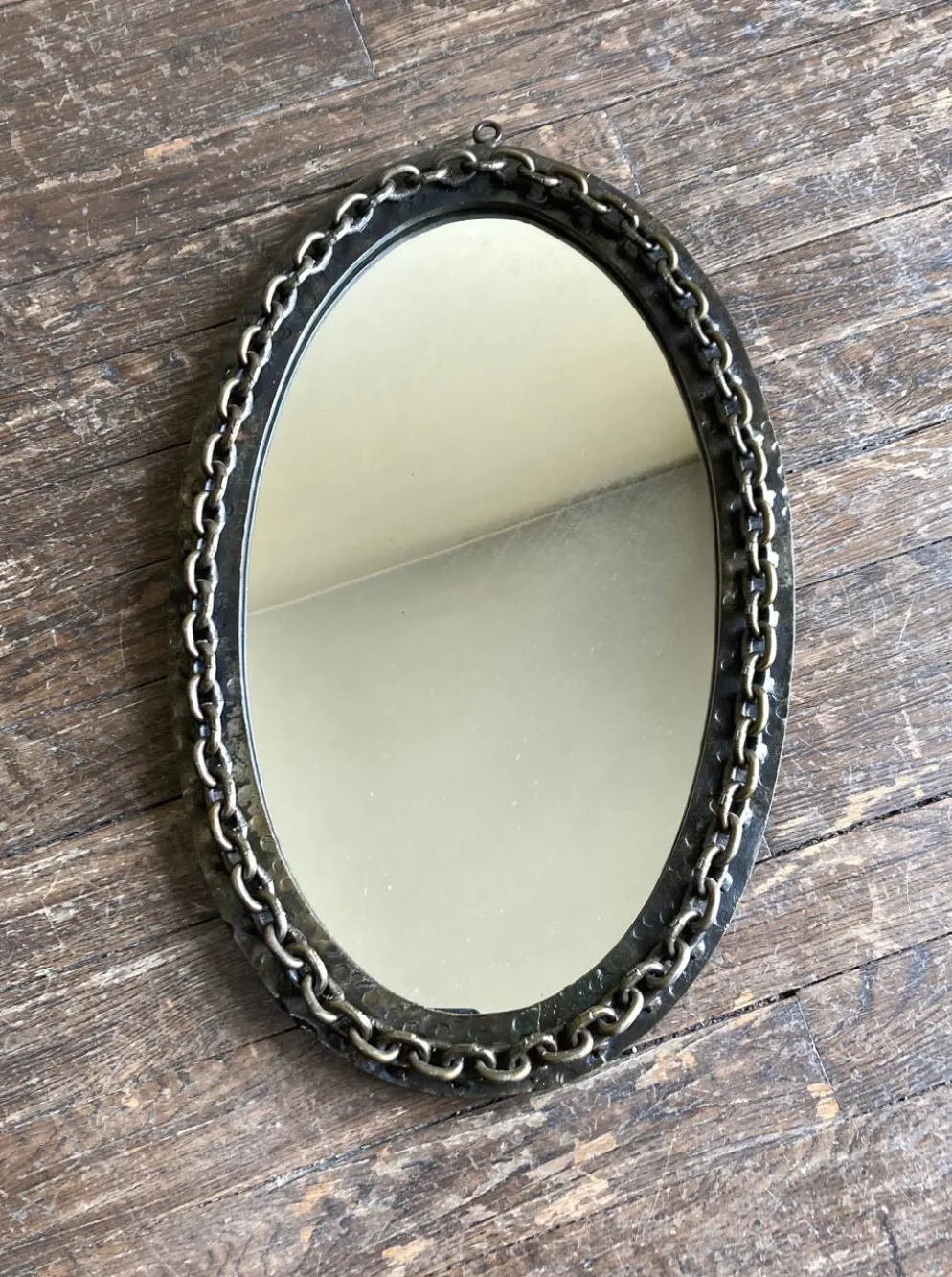 Miroir chaine brutaliste en fer battu 1960 h55cm