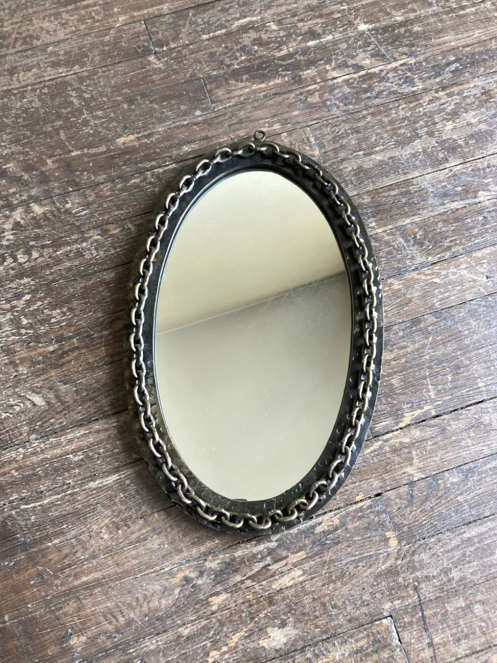 Miroir chaine brutaliste en fer battu 1960 h55cm