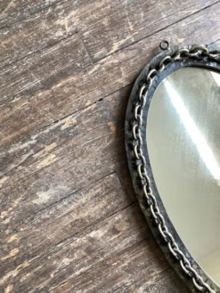 Miroir chaine brutaliste en fer battu 1960 h55cm