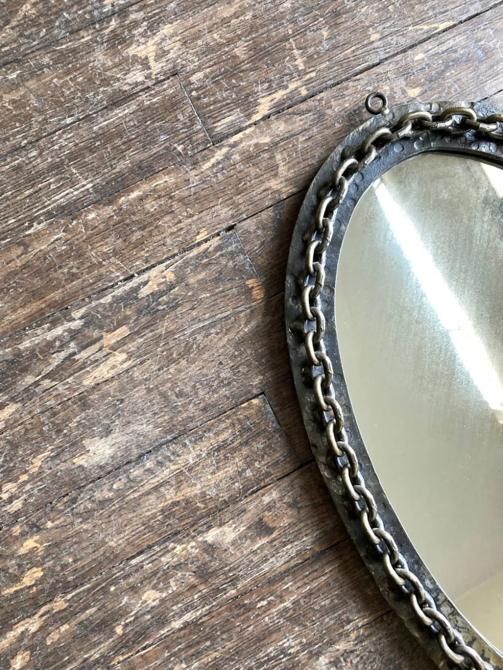 Miroir chaine brutaliste en fer battu 1960 h55cm