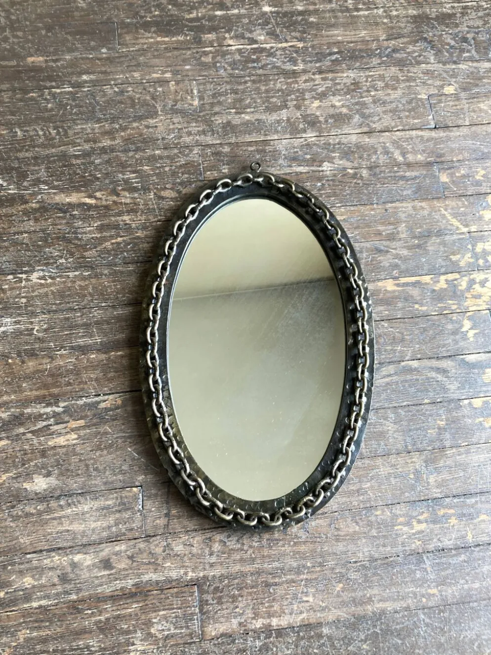 Miroir chaine brutaliste en fer battu 1960 h55cm