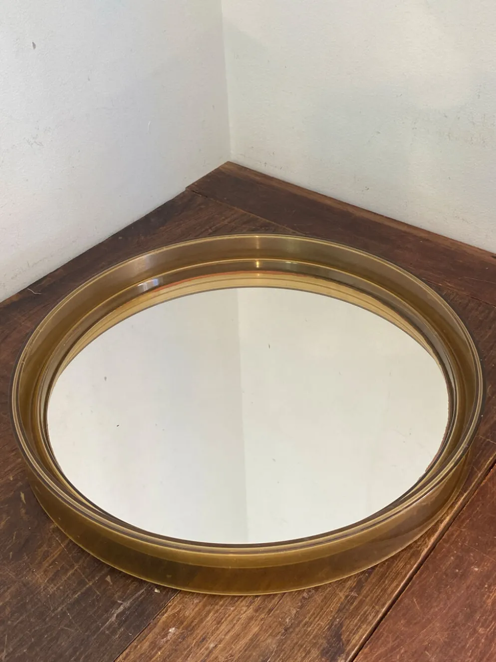 Miroir circulaire en plastique, brun fumé, années 70