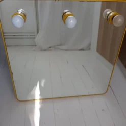 Miroir éclairé 