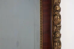 Miroir classique français avec des détails dorés, vers 1900