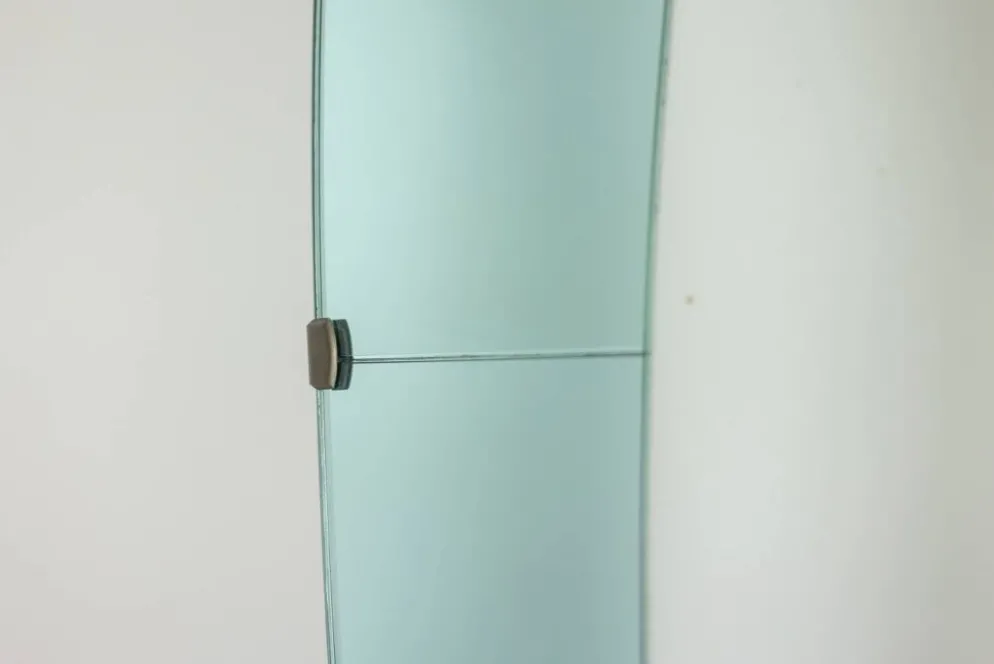 Miroir-console en verre bicolore et laiton doré. Circa 1950.