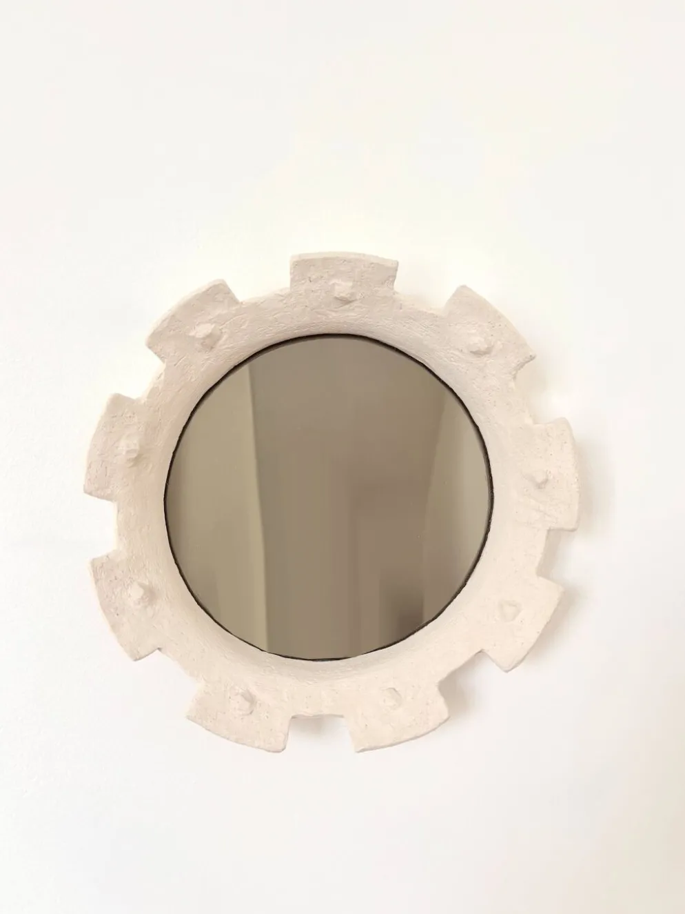 Miroir contemporain français en céramique, « Gioielli » par Renzo Maar