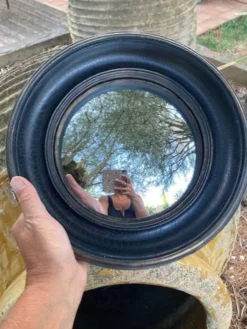 Miroir convexe dit miroir de soricère