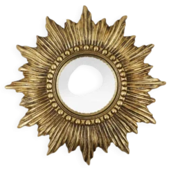 Miroir convexe en résine dorée en forme de soleil, France, années 1960.