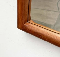 Miroir danois en teck milieu du siècle moderne de Vildbjerg Møbelfabrik, années 1960