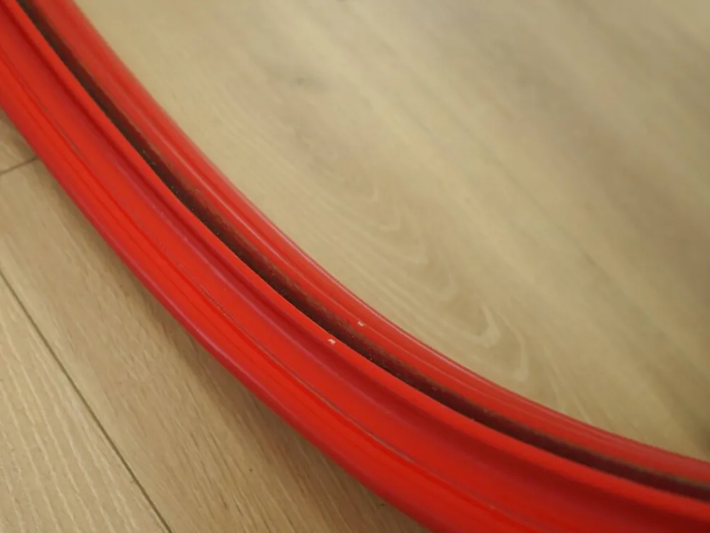 Miroir dans un cadre rouge, design danois, années 1970, fabriqué au Danemark