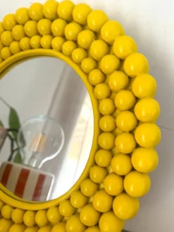 Miroir décoratif jaune pop