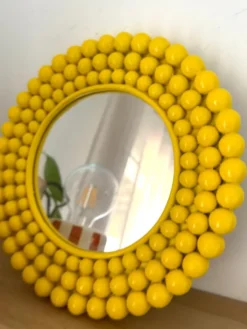 Miroir décoratif jaune pop