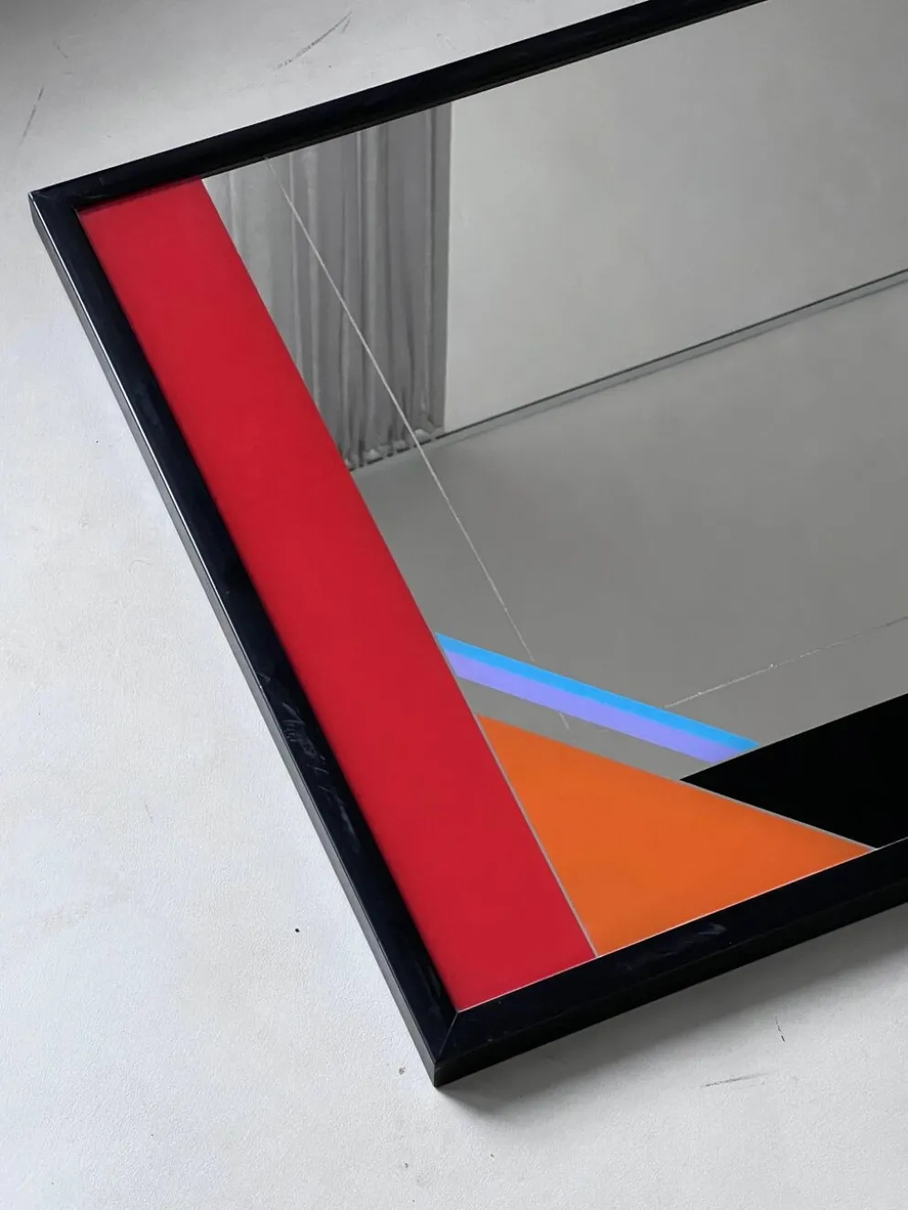 Miroir décoratif par l'artiste italien Eugenio Carmi, style Memphis, amusant !