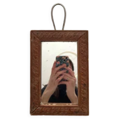 Miroir de barbier ancien verre mercure et cadre en bois sculpté