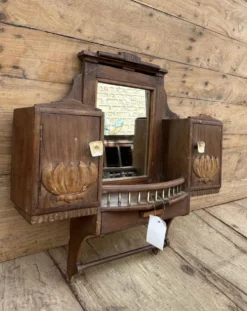Miroir de barbier en teck birman