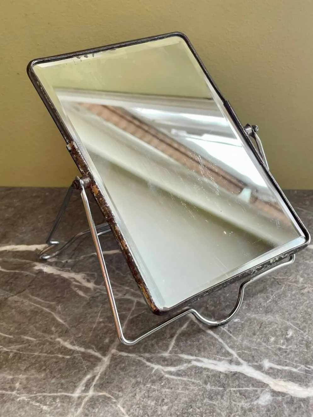 Miroir de barbier vintage