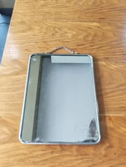 Miroir de barbier vintage avec chaînette