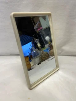 Miroir de barbier vintage bakélite blanche