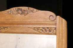 Miroir de cheminée ART DECO en chêne blond. Glace au mercure.