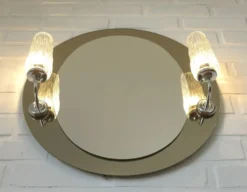 Miroir de courtoisie éclairé, miroir mural de salle de bain vintage d'Allemagne des années 1980