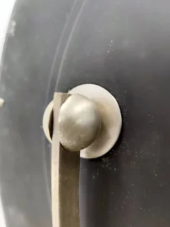 Miroir de courtoisie rond en laiton anodisé, attribution à Sergio Mazza, Italie