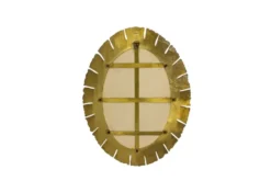 Miroir de forme elliptique en laiton martelé et doré. Années 1950-60.