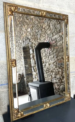 Miroir Deknudt doré biseauté à parcloses Belgique XXème