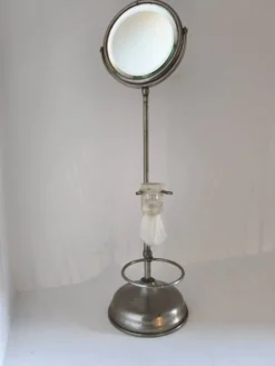 Miroir de rasage sur pied avec supports