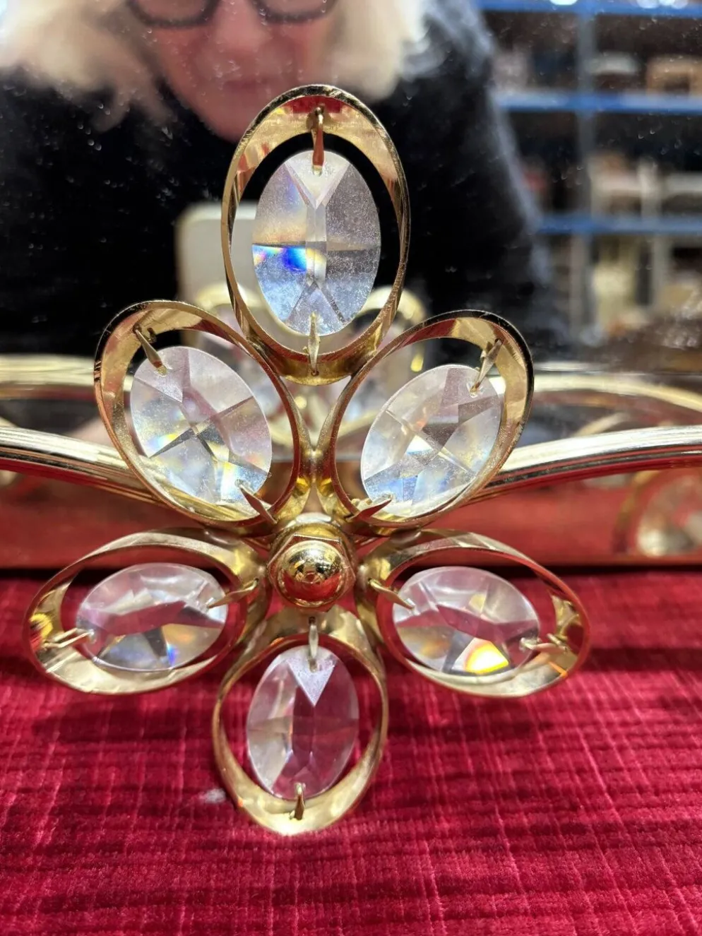 Miroir de salle de bain en métal doré
