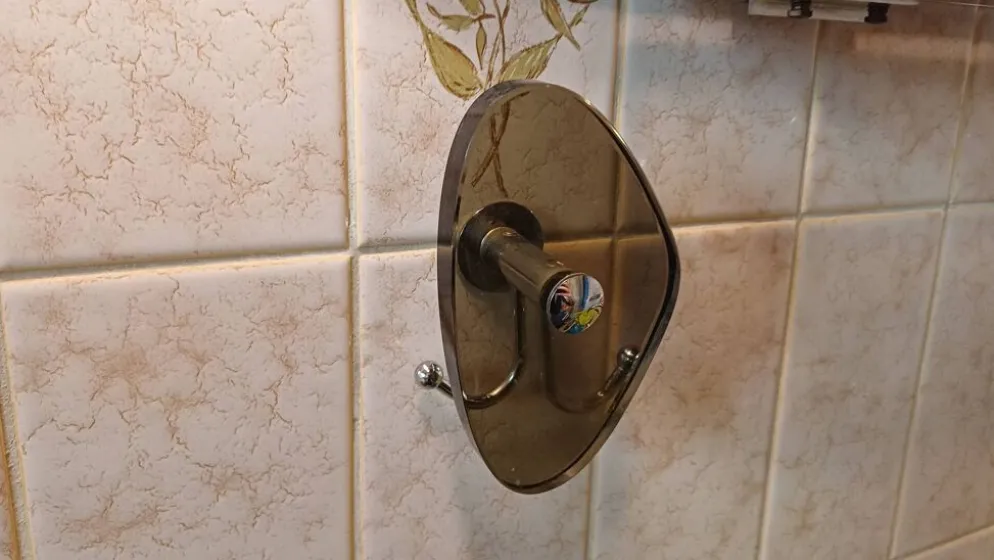 Miroir de salle de bain vintage avec crochets
