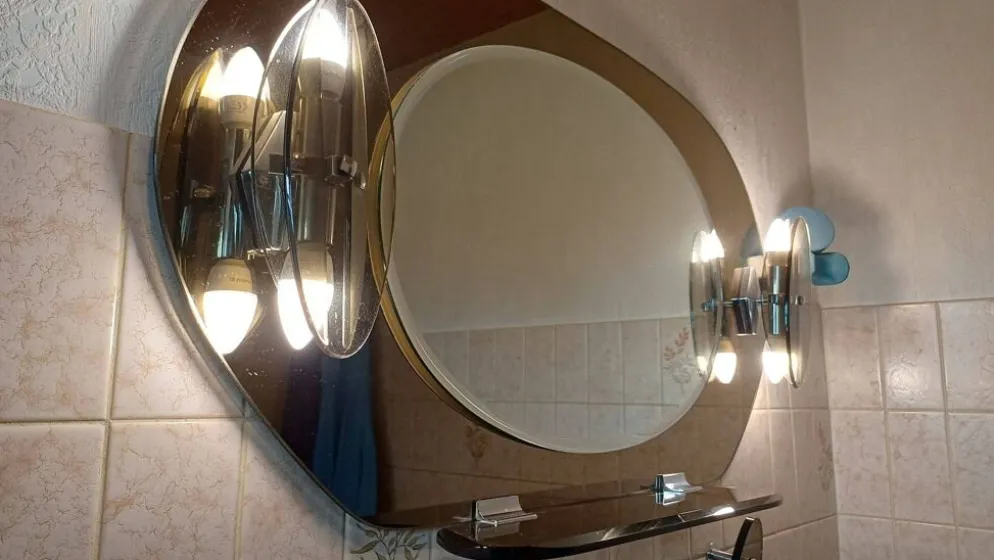 Miroir de salle de bain vintage avec crochets