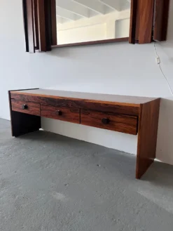 Miroir des années 1970 avec armoire, Norvège