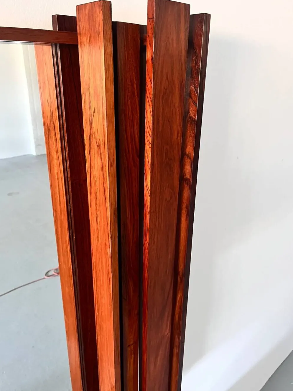 Miroir des années 1970 avec armoire, Norvège