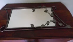 Miroir design avec entourage métal gris 89x37cm