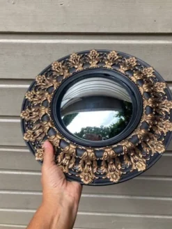 Miroir de sorcière ou convexe