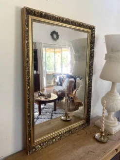 Miroir de Style Classique – Cadre Doré Patiné - 1970