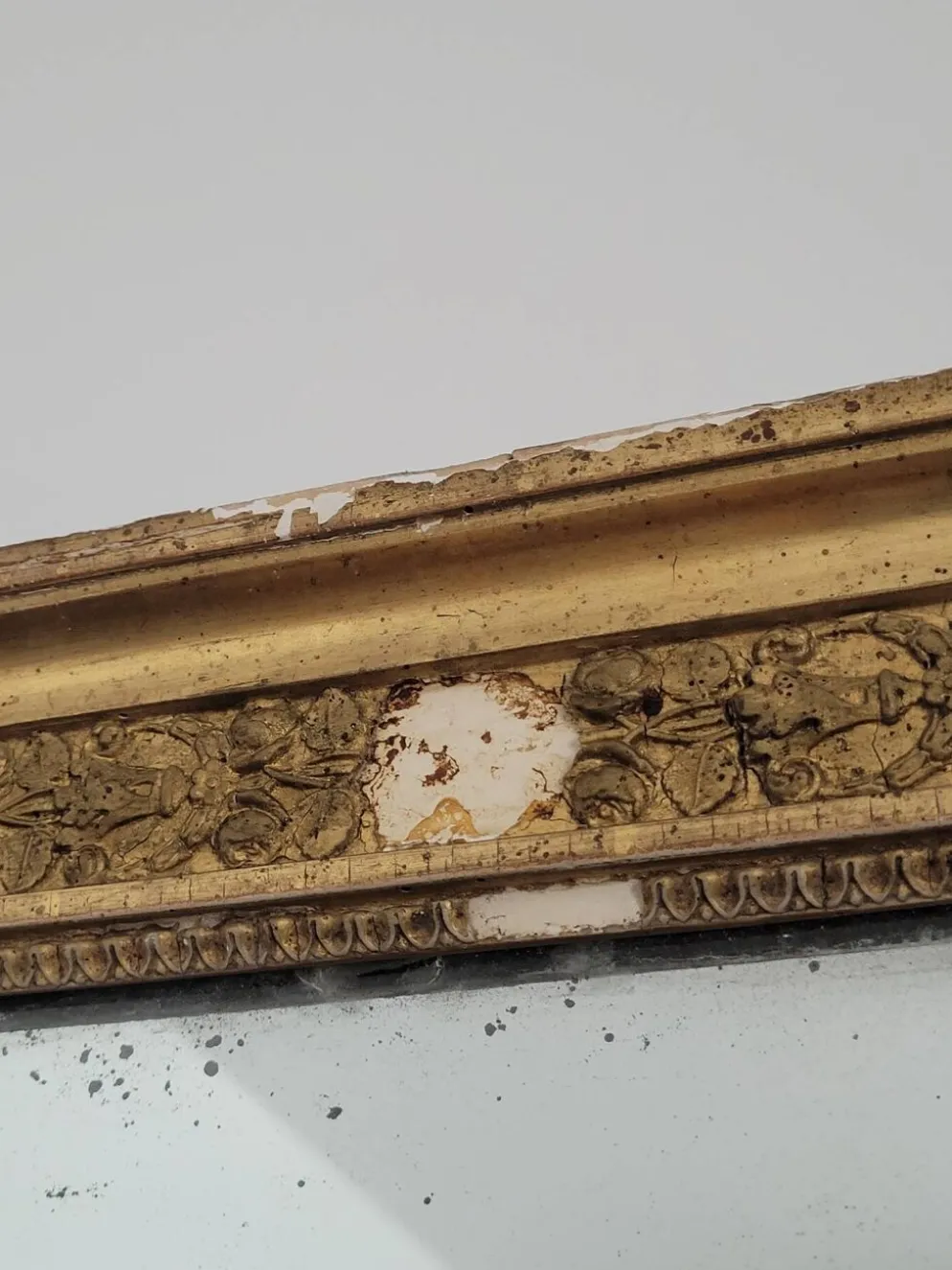 Miroir doré stuc et bois Empire