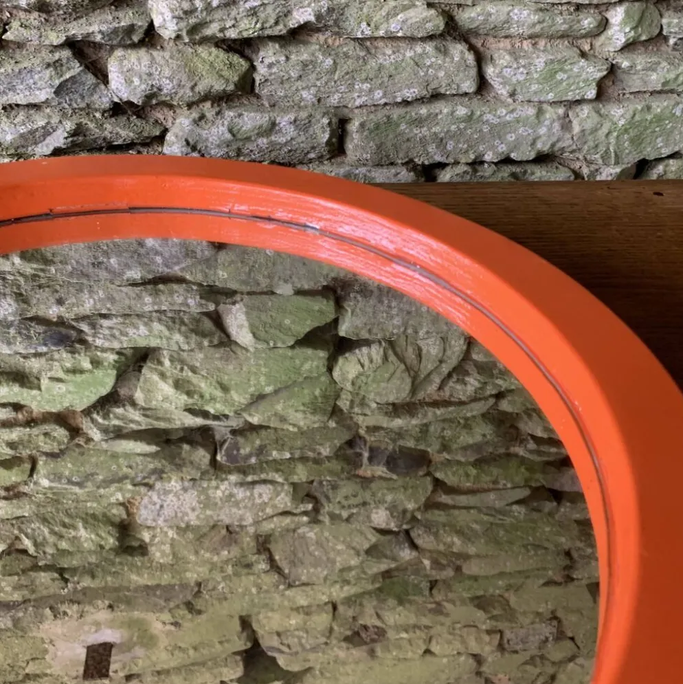 Miroir en bois orange