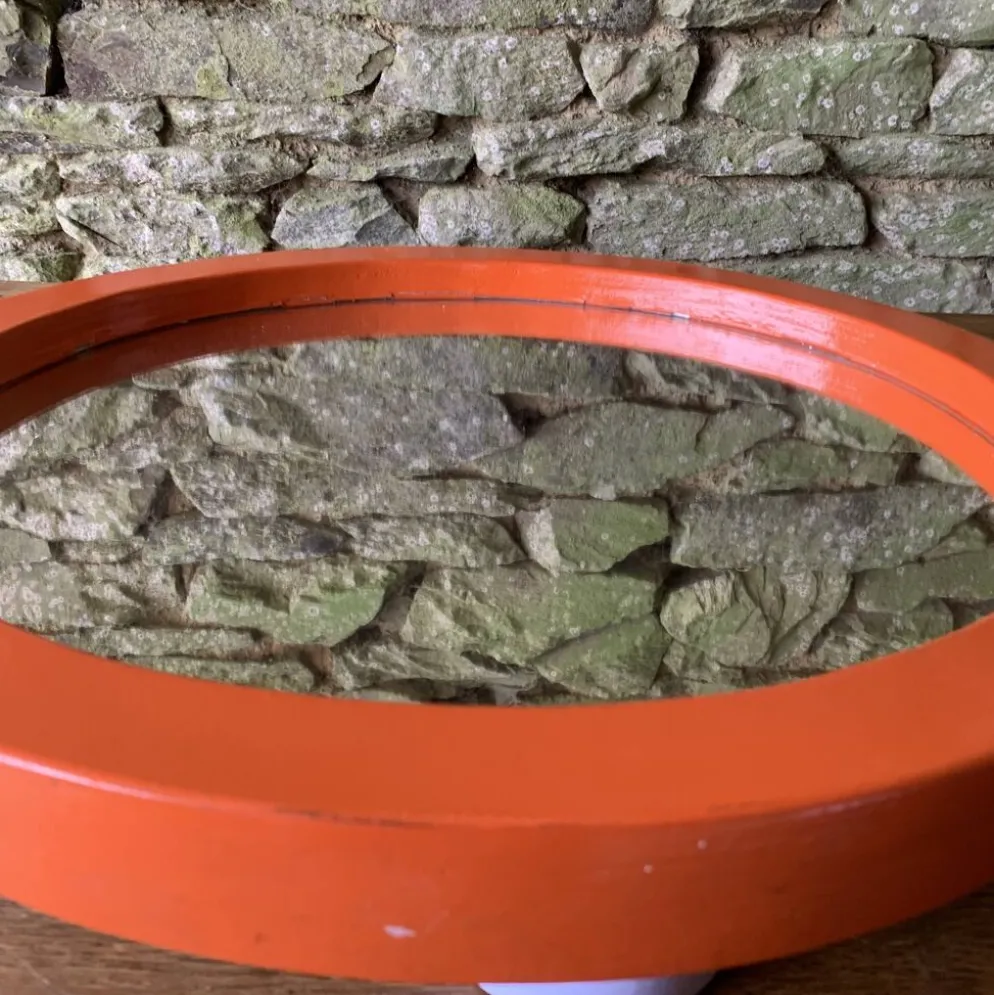 Miroir en bois orange