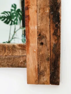 Miroir en bois recyclé
