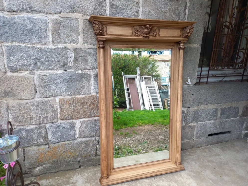 Miroir en bois sculpté, 168x112 cm