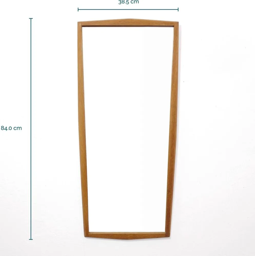 Miroir en chêne des années 60, 84 x 38.5 cm.