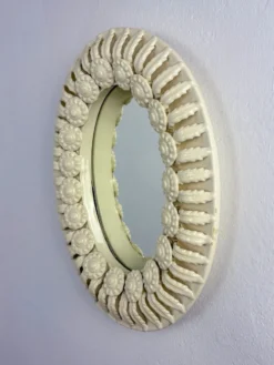 Miroir en céramique florale espagnole de Manises, Espagne, vers les années 1970.