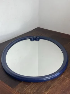 Miroir en fonte bleu nuit