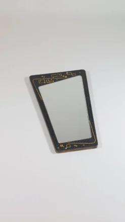 Miroir en laiton et mosaïque patiné, milieu XXème