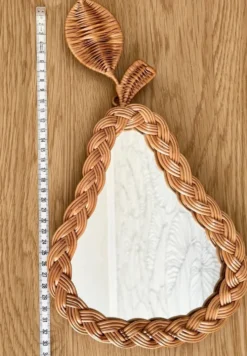 Miroir en osier tressé forme poire