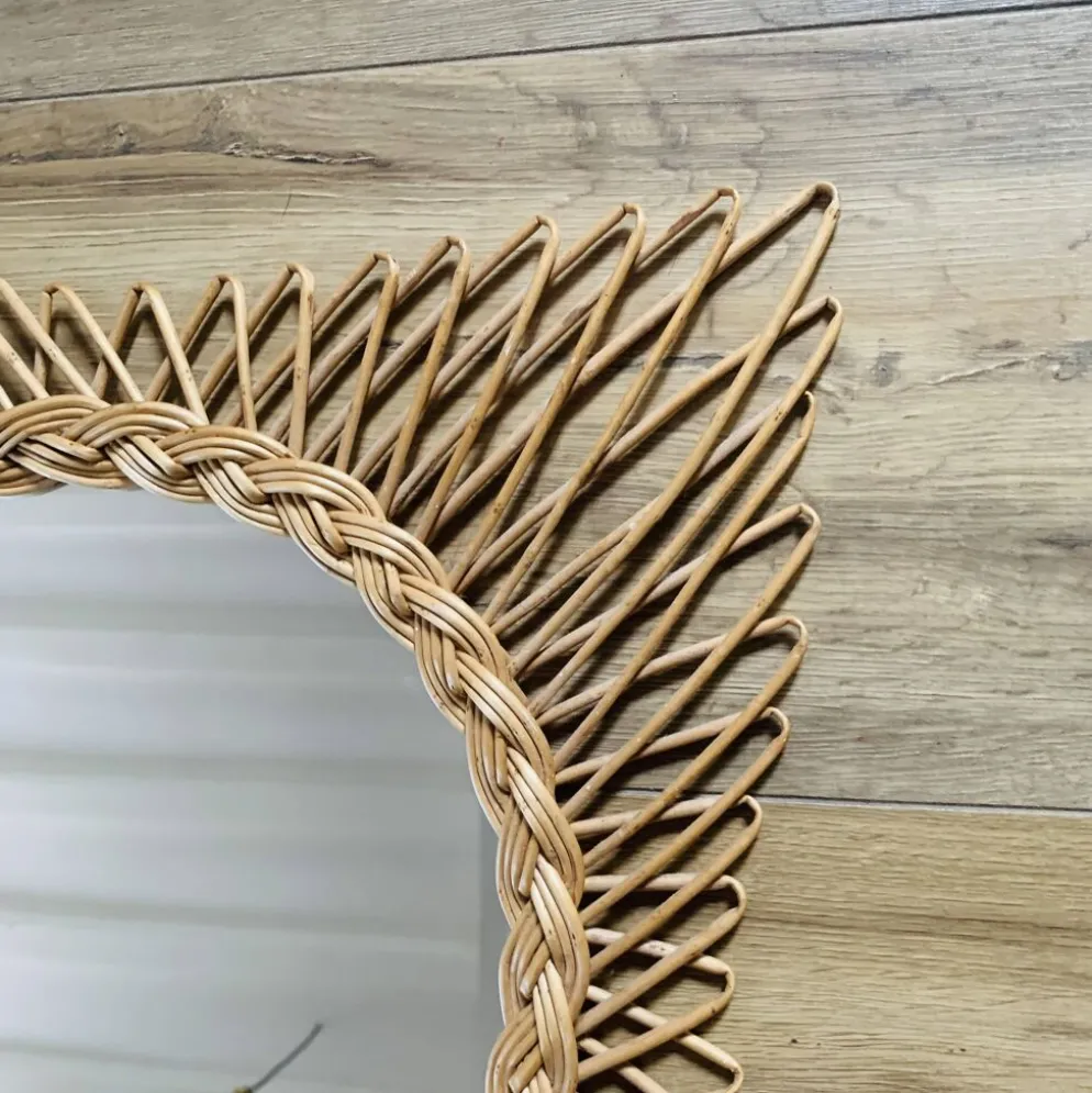 Miroir en osier vintage
