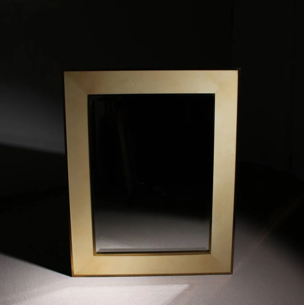 Miroir en parchemin de chèvre laqué par Aldo Tura, Italie années 1970